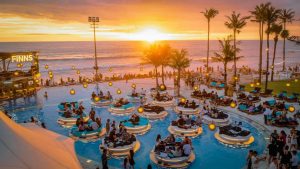 Surga Tropis Indonesia Finns Beach Club, Bali: Surganya Para Peselancar