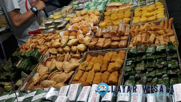 Jajanan Paling Rekomendasi di Indonesia