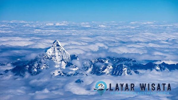 Gunung Tertinggi di Dunia: Mengungkap 3 Puncak Tertinggi di Bumi