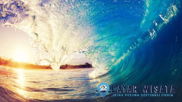 Kehebatan Ombak Terbesar di Dunia: Lokasi Ekstrem Peselancar
