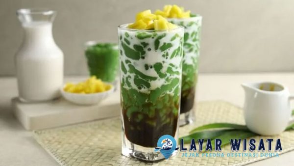 Mengenal Es Cendol: Minuman Khas yang Tak Lekang oleh Waktu