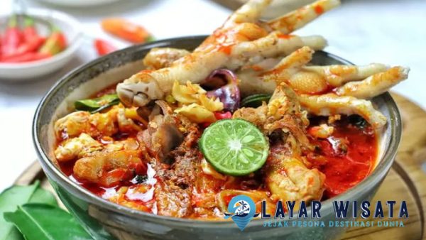 Sensasi Seblak Ceker: Rasa Pedas dan Gurih yang Tak Terlupakan