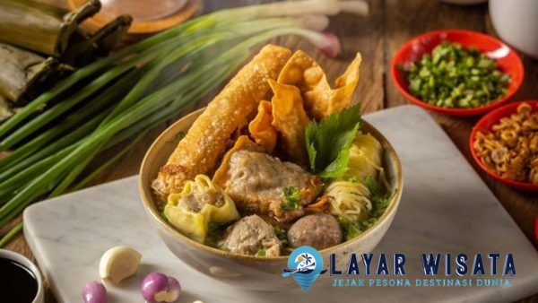 Bakso Malang: Ikon Kuliner yang Tak Lekang Dimakan Waktu!