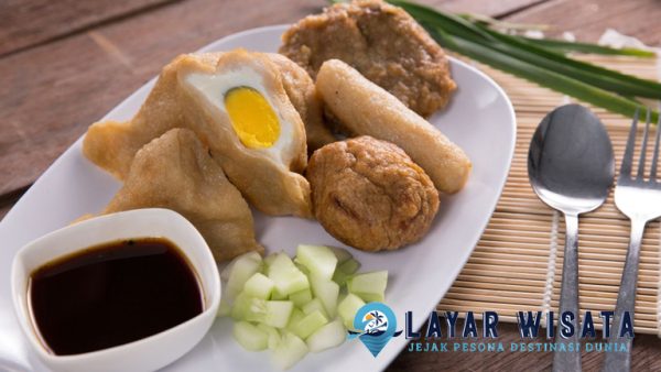 Asal Usul Pempek: Menelusuri Akar Kuliner Khas Palembang