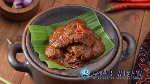 Semur Jengkol: Kelezatan Tersembunyi dari Tanah Sunda!
