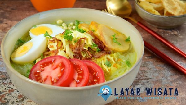 Soto Lamongan: Kelezatan Kuah Kuning yang Melegenda!