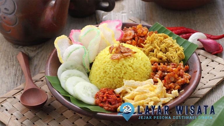 Nasi Kuning Dunia: Ragam Varian dari Sabang sampai Merauke!