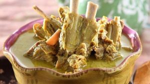 Tengkleng: Sensasi Makan Tulang Kambing yang Bikin Ketagihan!