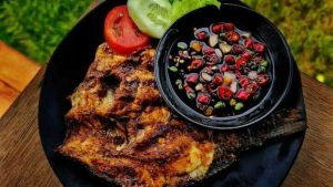 Ikan Bakar: Nikmatnya Sensasi Hangat dari Laut ke Lidah!
