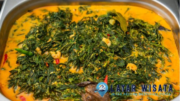 Gulai Daun Singkong: Perpaduan Sempurna Gurih dan Segar!