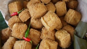 Tahu Sumedang: Lezatnya Legenda dari Tanah Priangan!