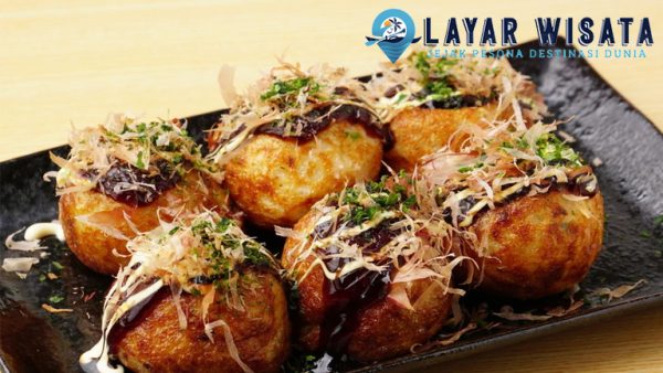 Takoyaki: Jajanan Klasik Jepang dengan Sentuhan Rasa Enak!