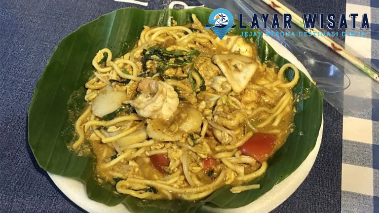Keunikan Mie Kangkung Belacan: Hidangan Pedas Wajib Dicoba!