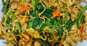 Keunikan Mie Kangkung Belacan: Hidangan Pedas Wajib Dicoba!