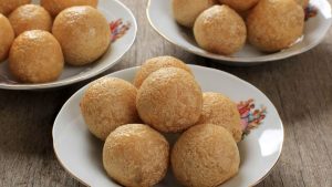 Tahu Bulat: Street Food Legendaris yang Selalu Menggoda Selera!