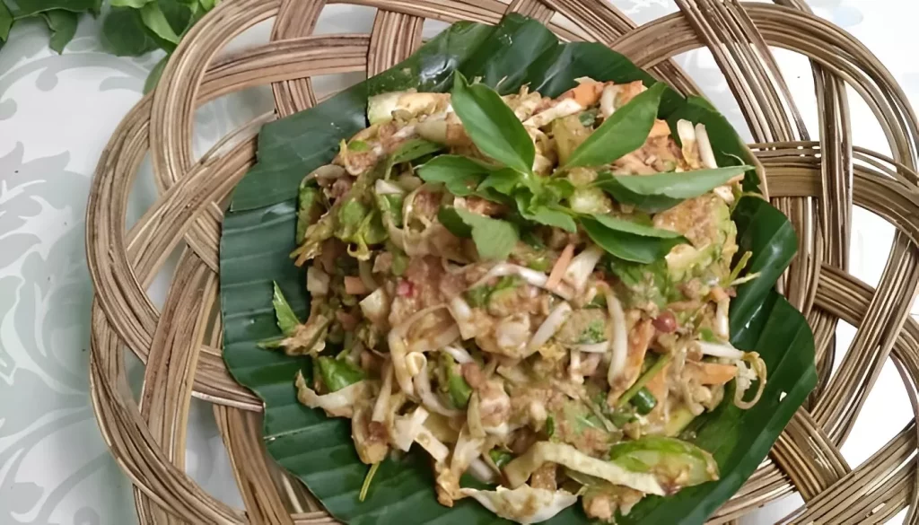Karedok: Sayur Mentah, Rasa Nendang di Lidah Nusantara!