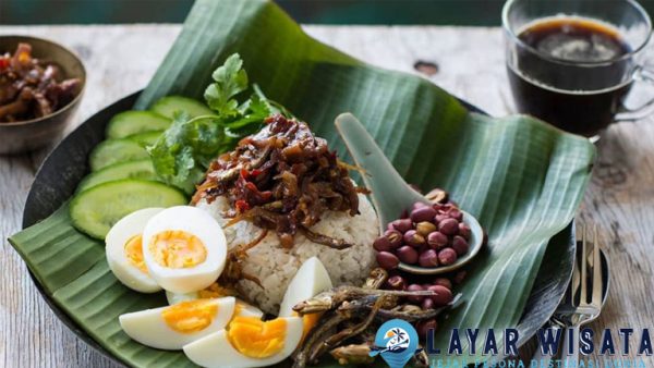 Nasi Lemak, Si Wangi Gurih yang Diam-Diam Bikin Ketagihan!