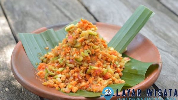 Rujak Bebek: Sajian Pedas dengan Sentuhan Rasa Bikin Nagih!