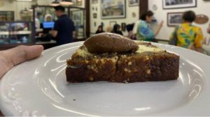 Bolu Pisang Tjilaki Bandung, Lezatnya Bikin Kangen Terus!