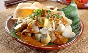 Ketupat Tahu Spesial dengan Rasa2 Autentik Nusantara