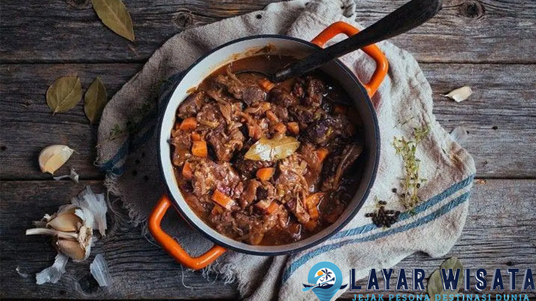 Carbonade Flamande Lezatnya 5 Lapisan Rasa Akui Belgia