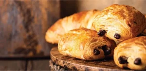Pain au Chocolat Lezatnya 25 Cokelat di dalam Croissant