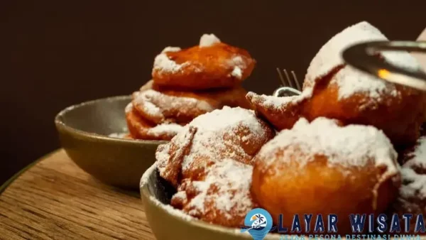 Oliebollen Cita Belanda dalam Taburan 1 Gula 11 Oliebollen Cita Belanda dalam Taburan 1 Gula