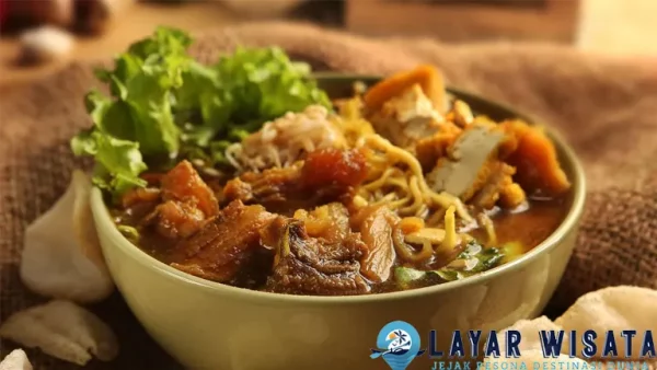 Tahu Campur, Ketika Rasa baru 9 Tradisi Berpelukan 10 Tahu Campur, Ketika Rasa baru 9 Tradisi Berpelukan