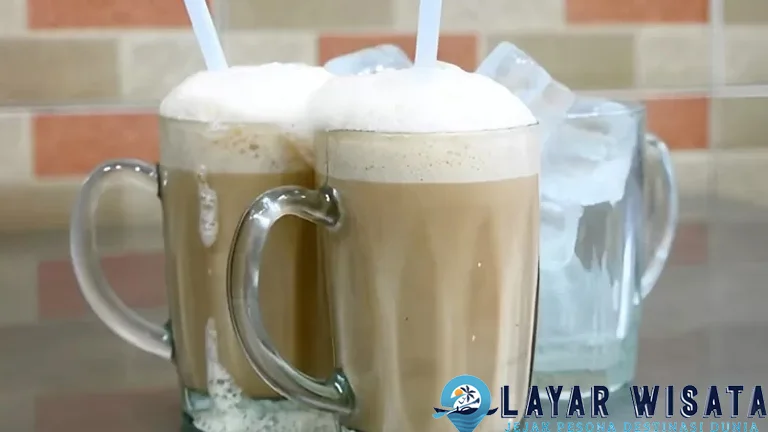 TST Hangatnya Tradisi 1950 dalam Satu Gelas