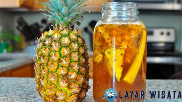 7 Khasiat Rahasia dalam Segelas Kesegaran Kulit Nanas