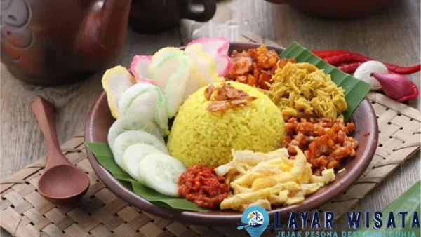 Nasi Kuning 1 Sarapan Penuh Warna Bikin Semangat!