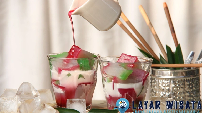 Es Selendang Mayang: 4 Warna-Warni Cantik, Rasa Klasik!