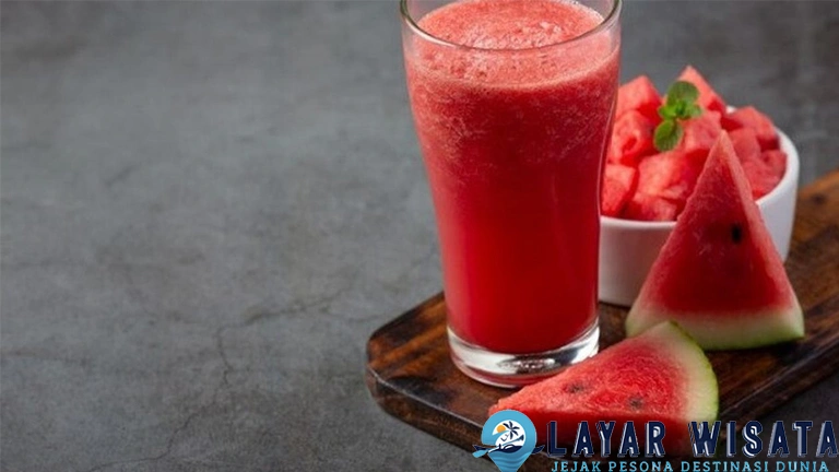 Jus Semangka Tepat Turunkan 1 Darah Tinggi